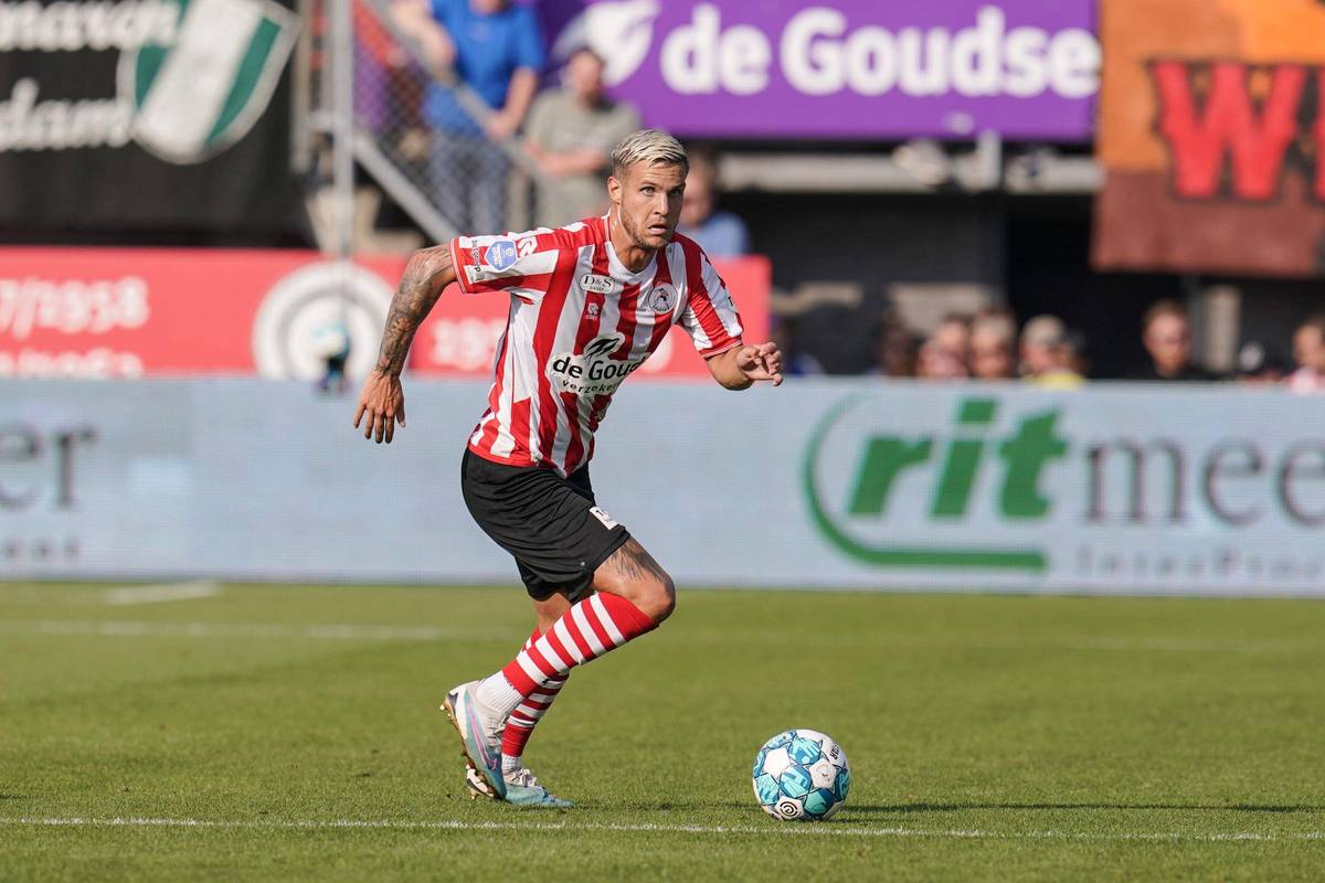 德天体：荷甲福伦丹希望租借莱加内斯边锋本杰明-保韦尔斯插图