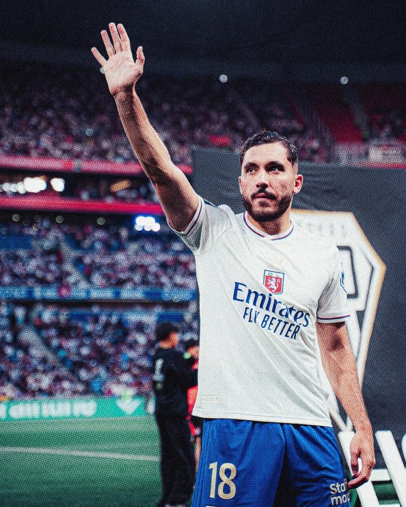 谢尔基：我很自豪能效力曼城这样顶级球队，也很高兴来到这插图