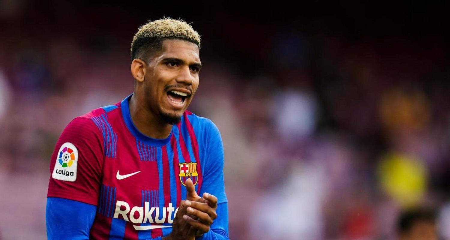 每体：巴萨希望阿劳霍留下，但前提是他感到快乐和舒适插图